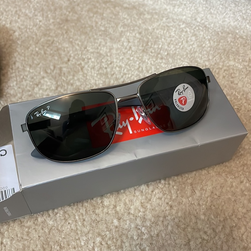 Ray Bans NEW in box